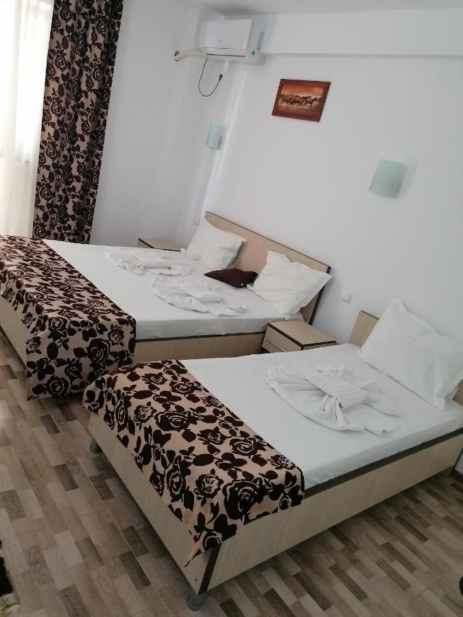 Hotel Coralis 2 Eforie Nord Buitenkant foto